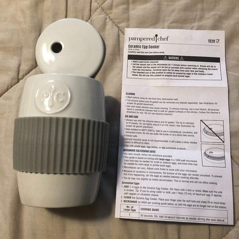Pampered Chef CERAMIC EGG COOKER (Like new!)